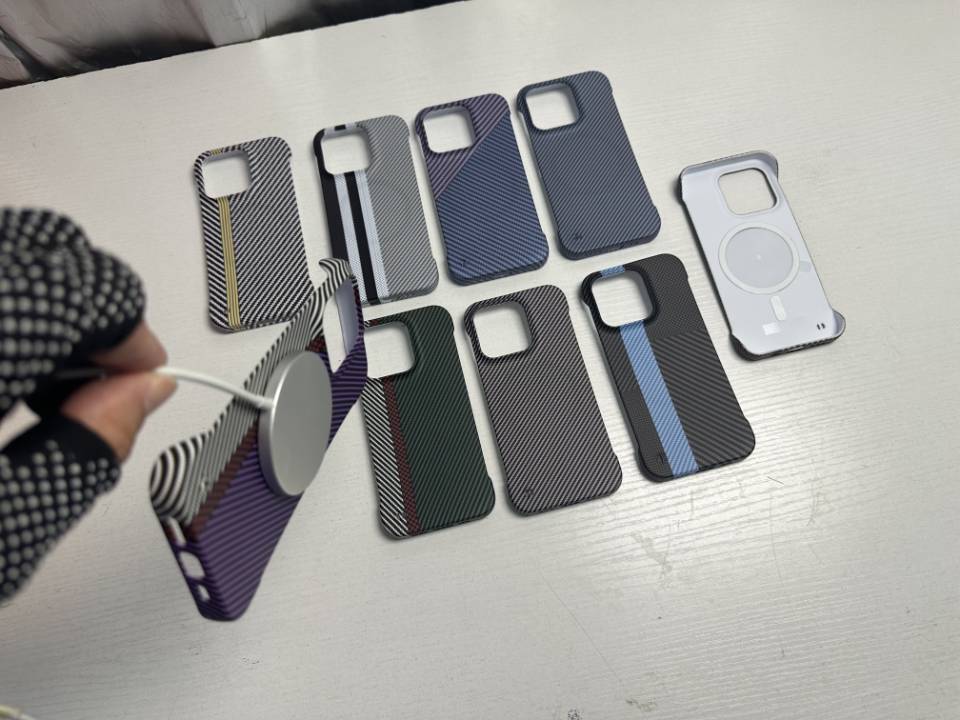 Estojo de celular masculino