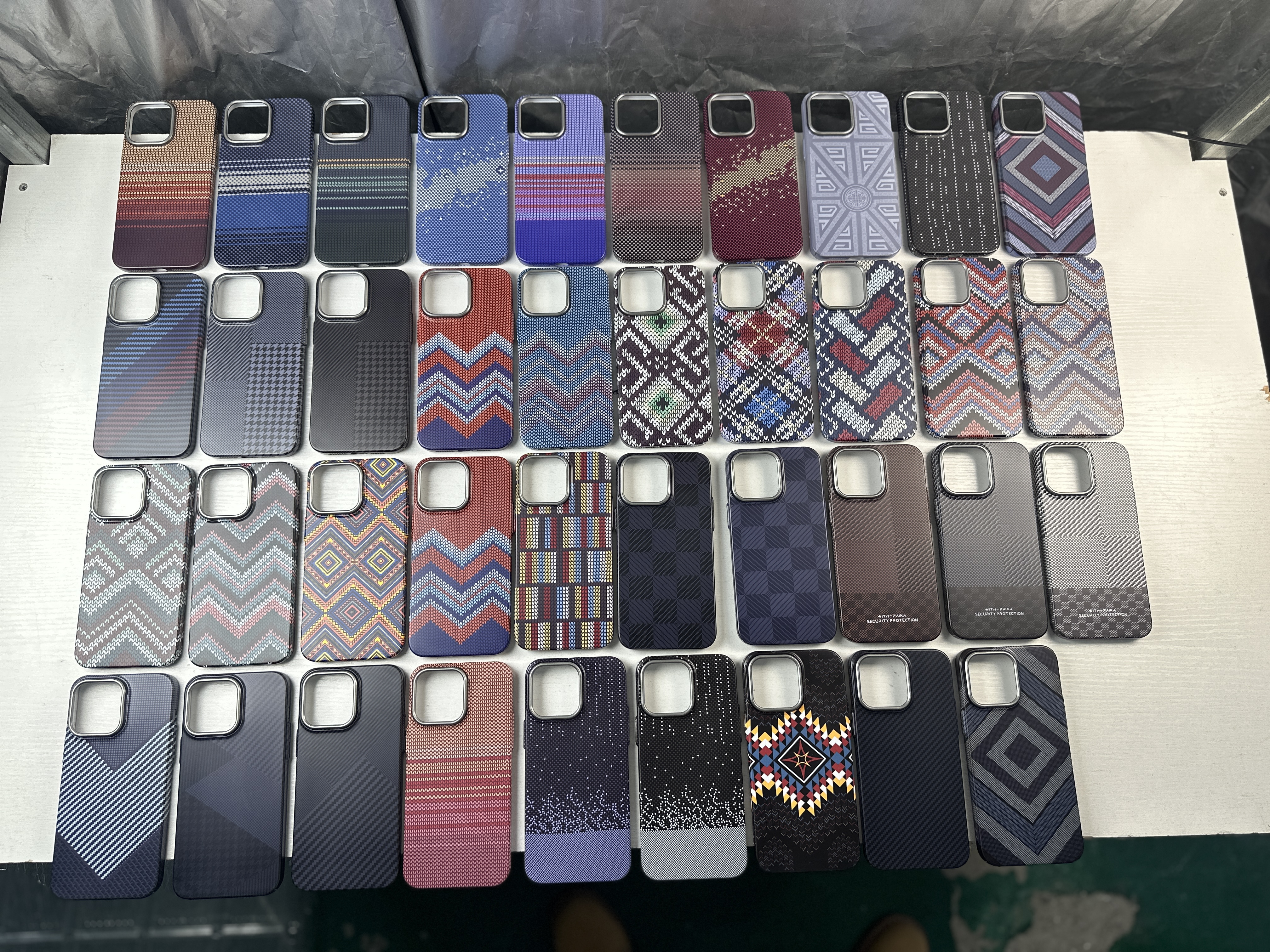 Por que a estojo de telefone celular masculino Baten combina funcionalidade e estilo